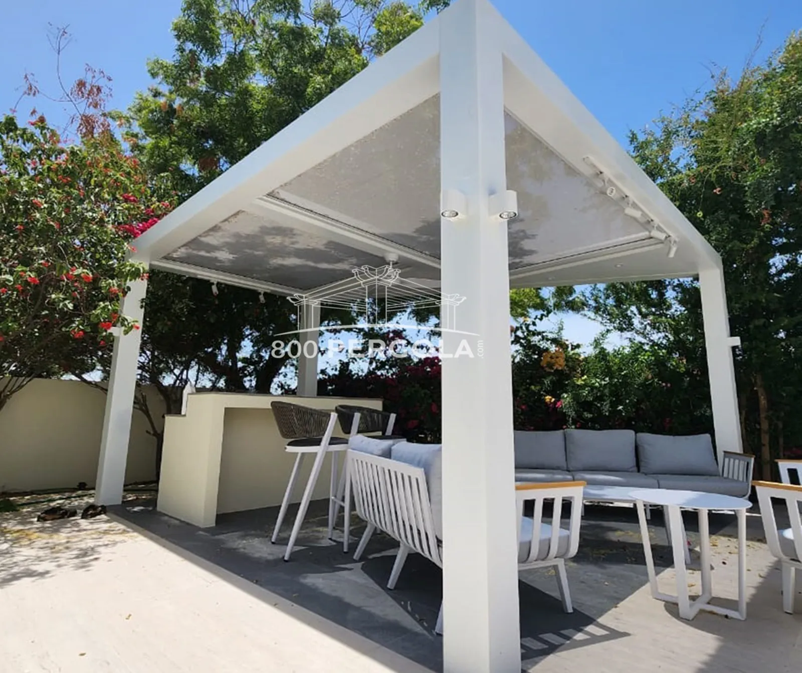 Retractable-Pergola-in-Meadows